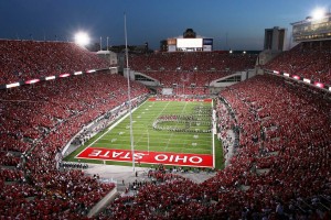 开云体育在线-快船对阵国王，恩比德在压力下完成爆发，诠释巨星本色