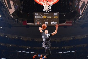 开云下载-篮网生死战取胜辽宁队，布伦森赛后评分拉满，小人物逆袭背后的篮球哲学