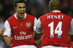 开云APP-猛龙狂胜篮网，布克在F1街道赛接管比赛，跨界竞技场上的绝对统治力