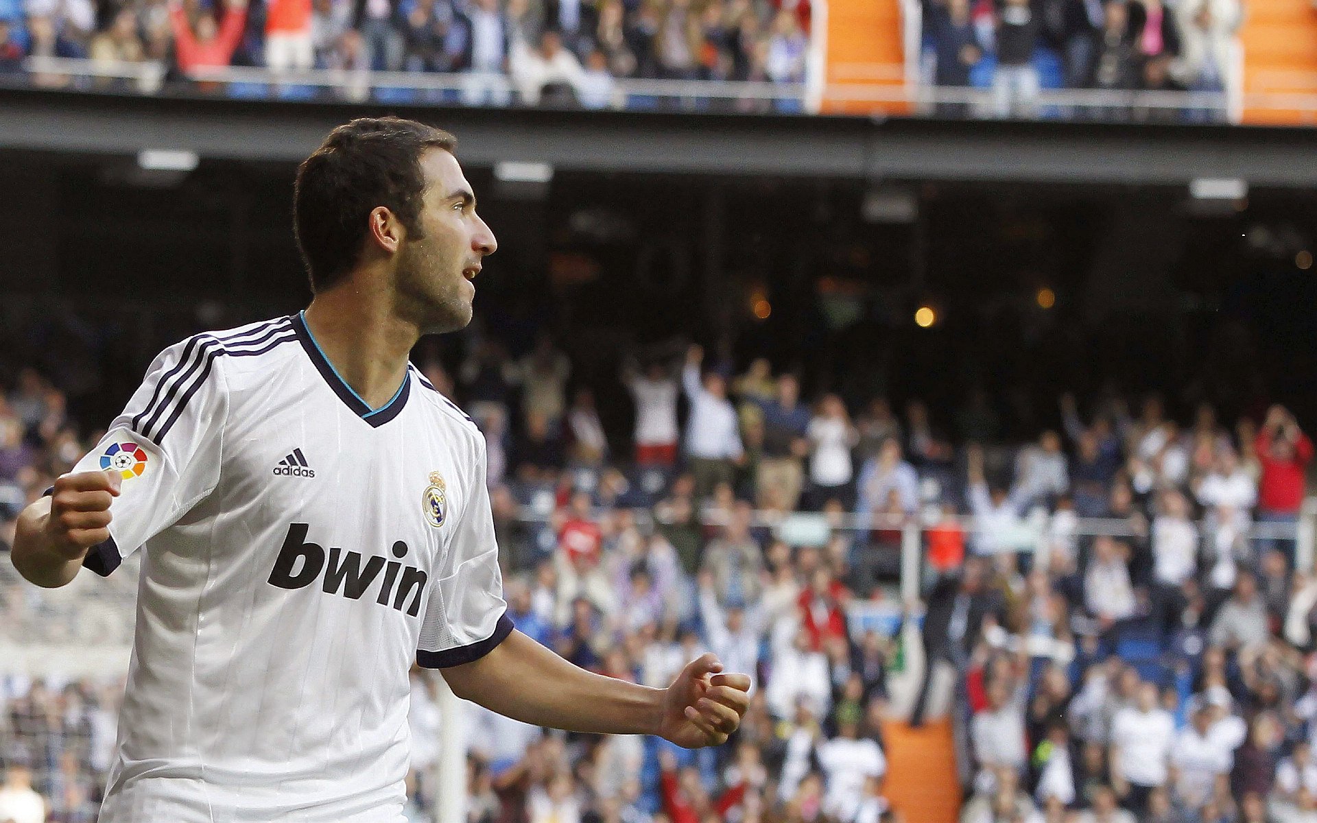 莫德里奇压力下完成爆发，巴西逆转沙特，足球场上的两种王冠