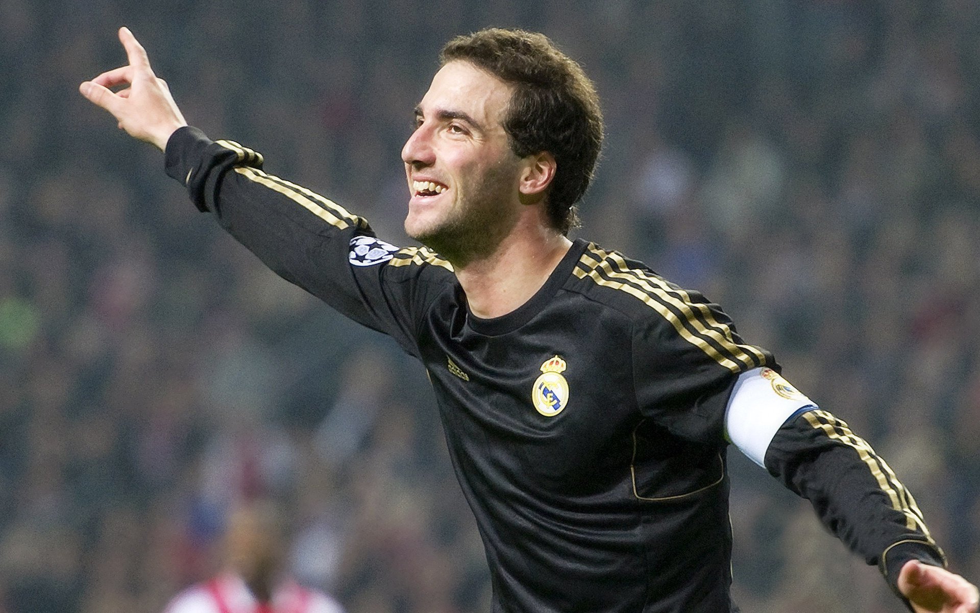 法比尼奥爆发，比利时带走墨西哥，一场战术博弈背后的足球哲学革命